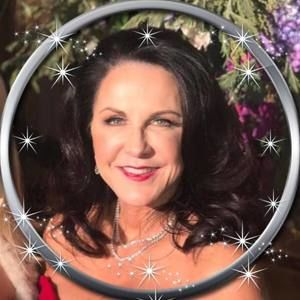 Meet your Posher, Eva